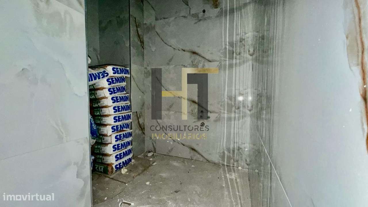 Moradia T3 | Suíte | Logradouro exterior | Varandas | Folgosa – Mai-31