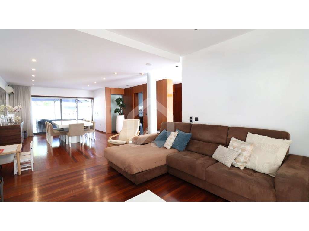 Moradia T3 + T0 em Condomínio Fechado com Piscina à Venda em Vila N...-12