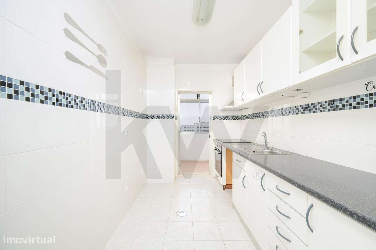 Apartamento T2 Renovado com Vistas Desafogadas na Senhora da Hora - Grande imagem: 5/23