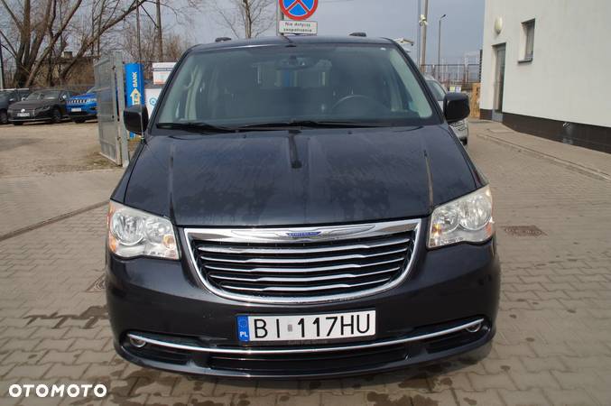 Chrysler Town & Country 3.6 Touring - 2