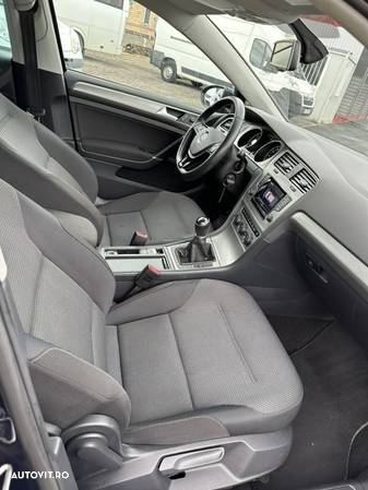 Volkswagen Golf 1.6 TDI BlueMotion Technology Comfortline - 16