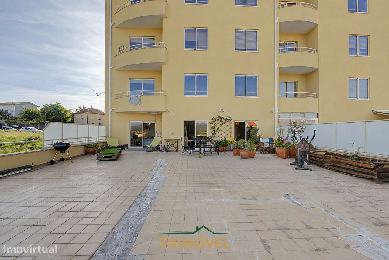 Apartamento T3 com Terraço, São João da Madeira-23