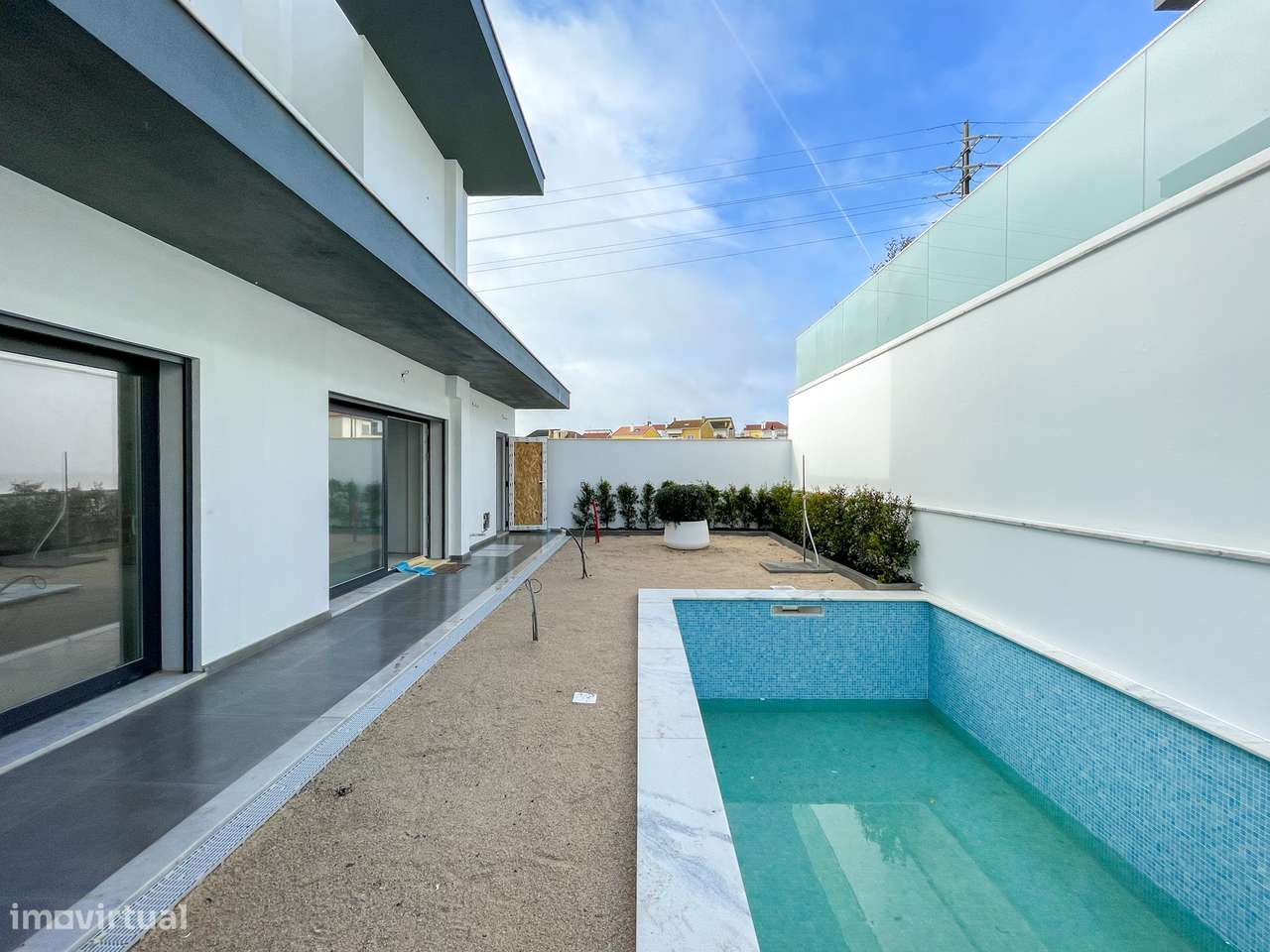 Moradia T4 com Piscina - Santa Iria de Azoia (Bairro da Salvação)-29