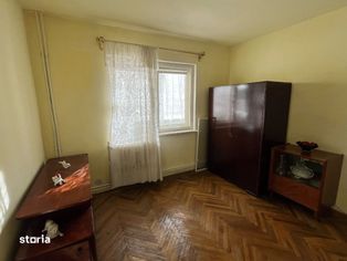 Apartament 2 camere decomandat , str. Minerului , et.2 din 4