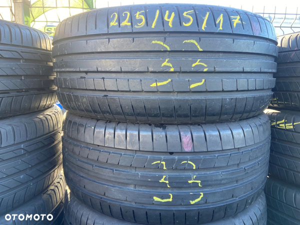 225/45/17 Dunlop Sport Maxx RT2_7,3mm_4szt_(33) - 3