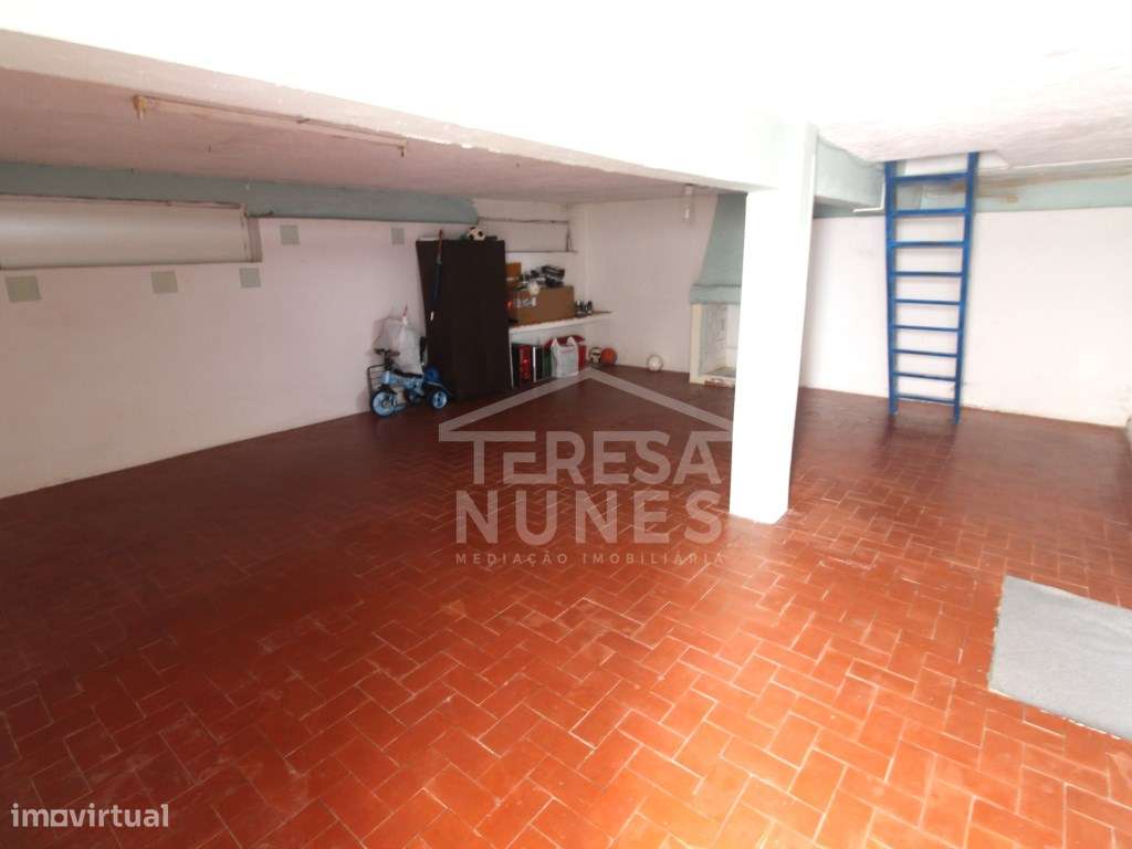 MORADIA EM BANDA - AMORA / SEIXAL-27