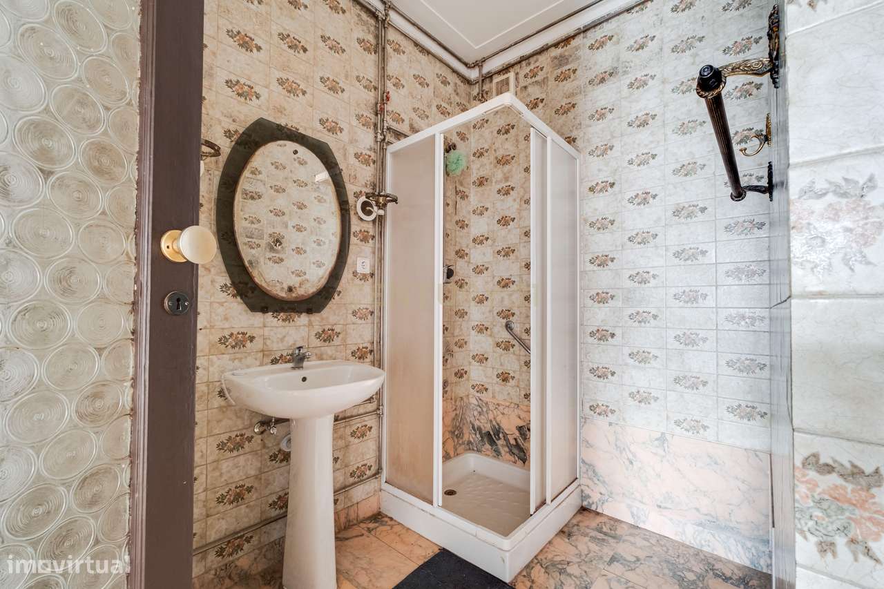 "Exclusiva Moradia Senhorial no Coração Histórico de Évora."-19