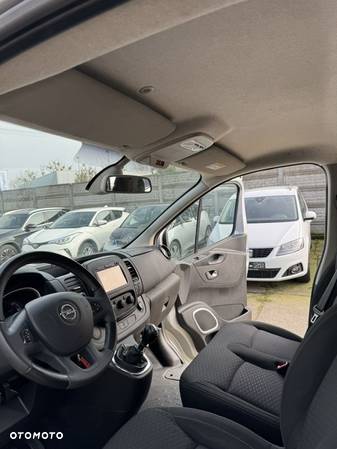 Opel Vivaro - 24