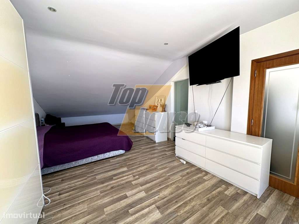 Moradia Isolada T4+1 - Vista de Mar - Charneca de Caparica-34