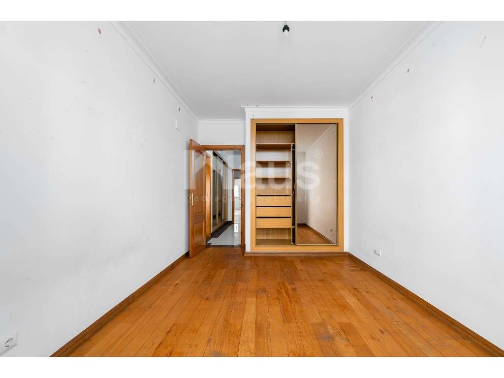 T3 com parqueamento e arrecadação-17