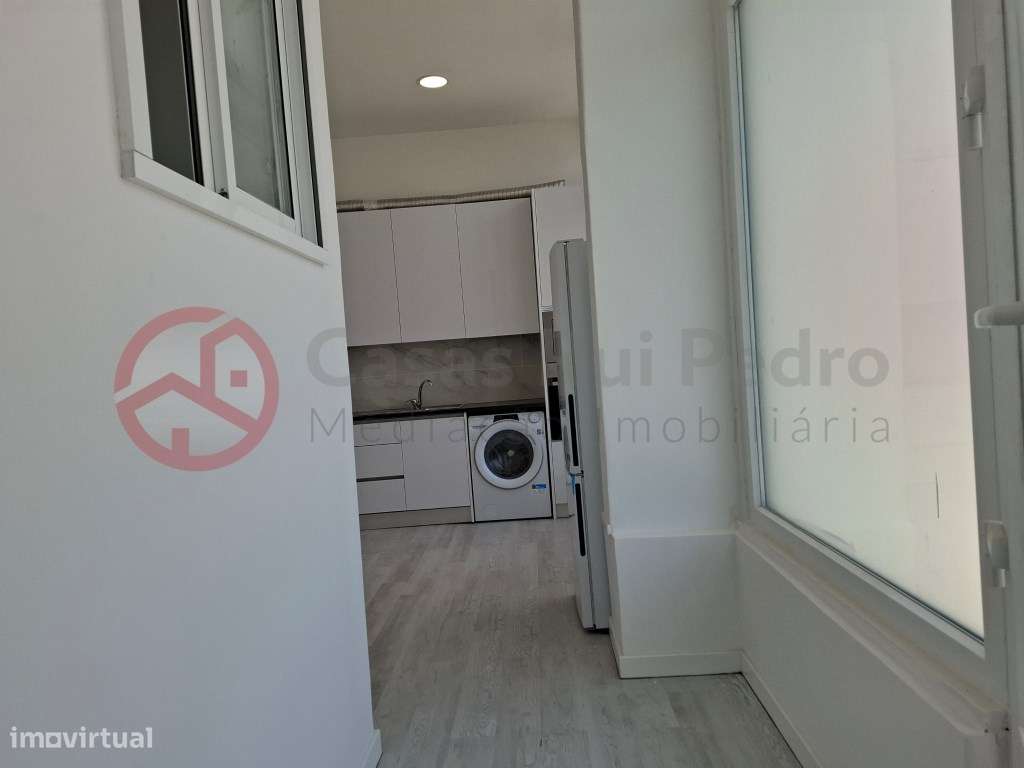 Investimento, espaço transformado em T3 com rendimento, Laranjeiro - Grande imagem: 2/23