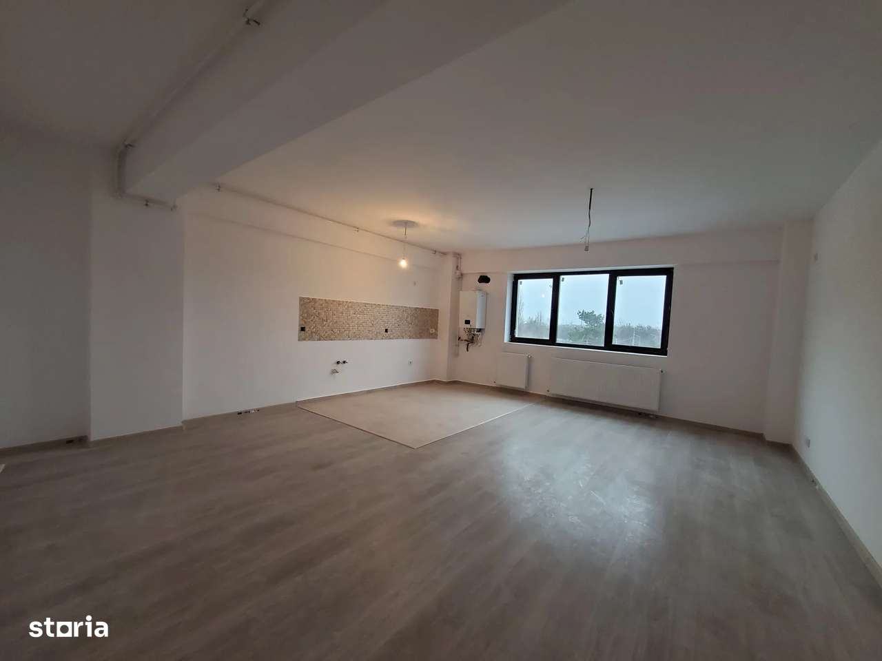 Garsoniera 43 mp ca un 2 camera — spatiu real, rar in Giulesti