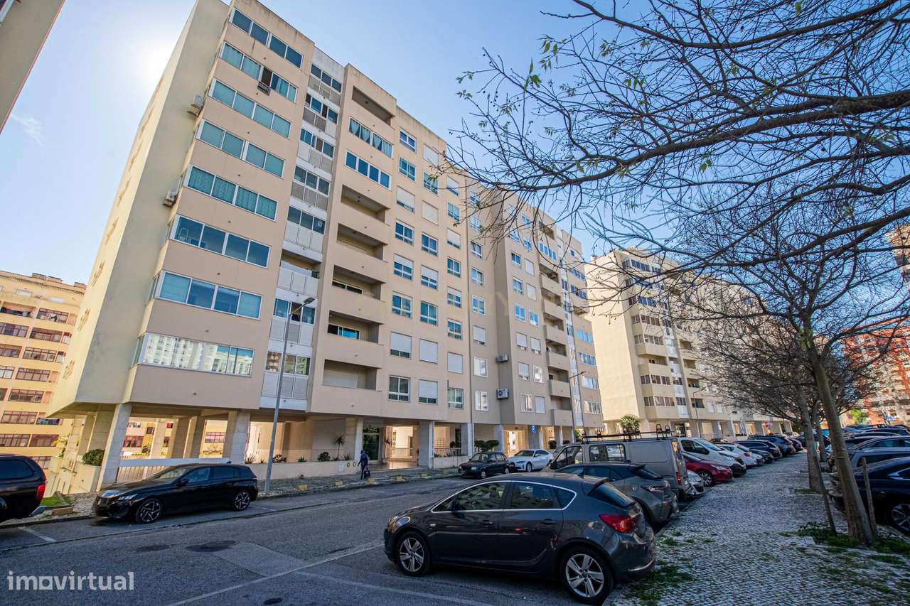 Apartamento T3 à Venda na Póvoa de Santa Iria –  (Quinta da Piedade 2ª-23
