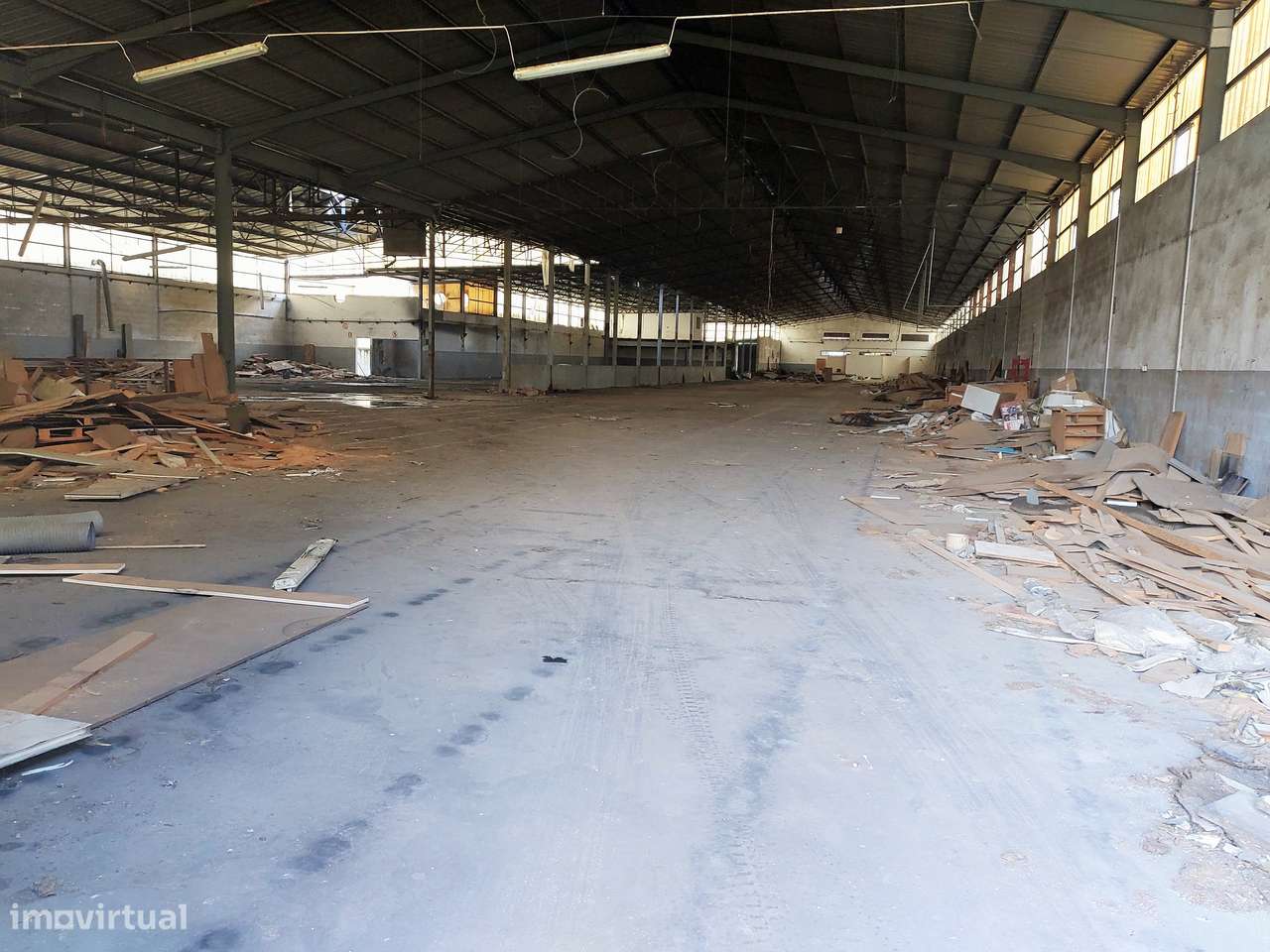 Armazém à venda , zona industrial de vilar dos prazeres-7