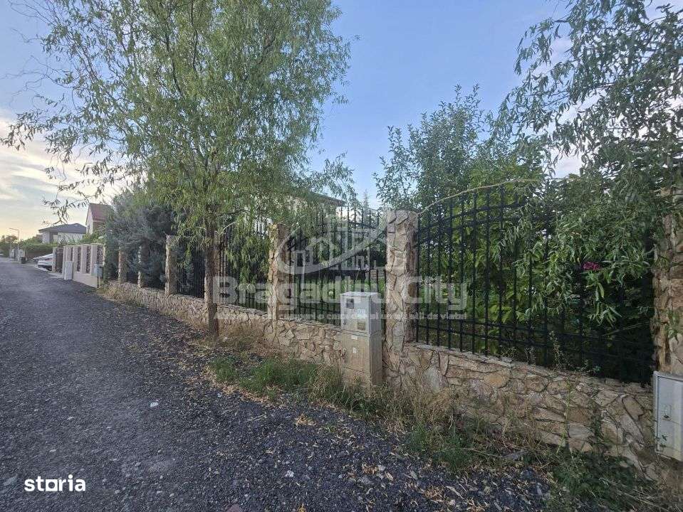 Teren intre case toate utilitatile Bragadiru - Imagine principală: 3/6