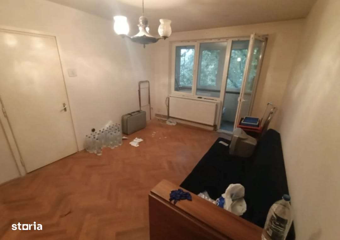 Vând apartament cu trei camere în centrul Timișoarei lângă medicina - Imagine principală: 3/8