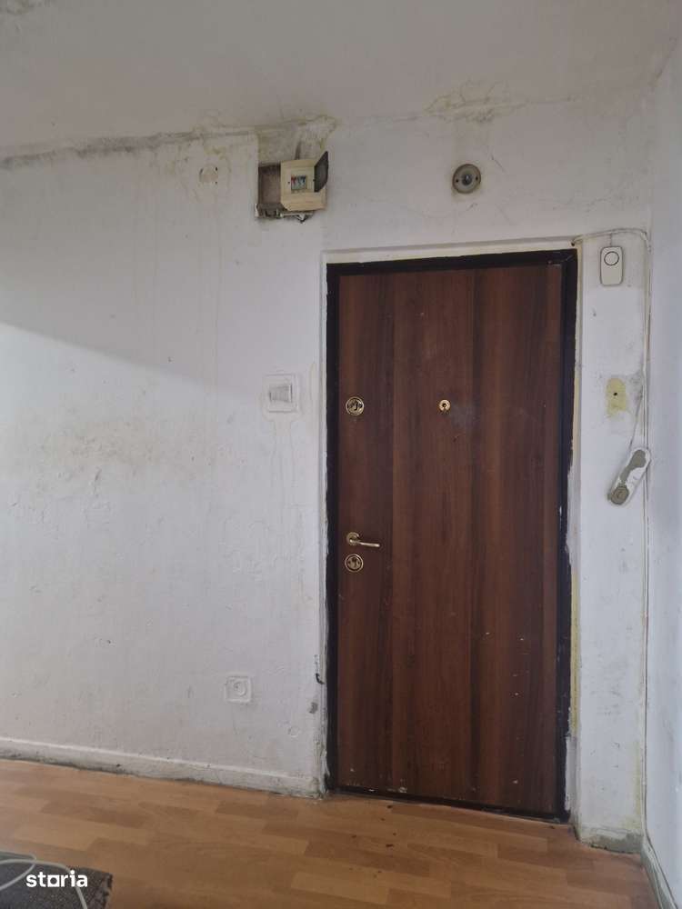 EXCLUSIV - Cafrom Imobiliare - Apartament 3 camere cf.2A de Vanzare-1