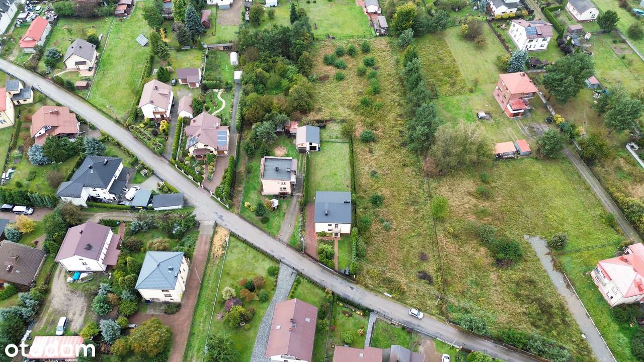 Działka budowlana 25 arów -możliwość podziału na 3, spokojna okolica-6