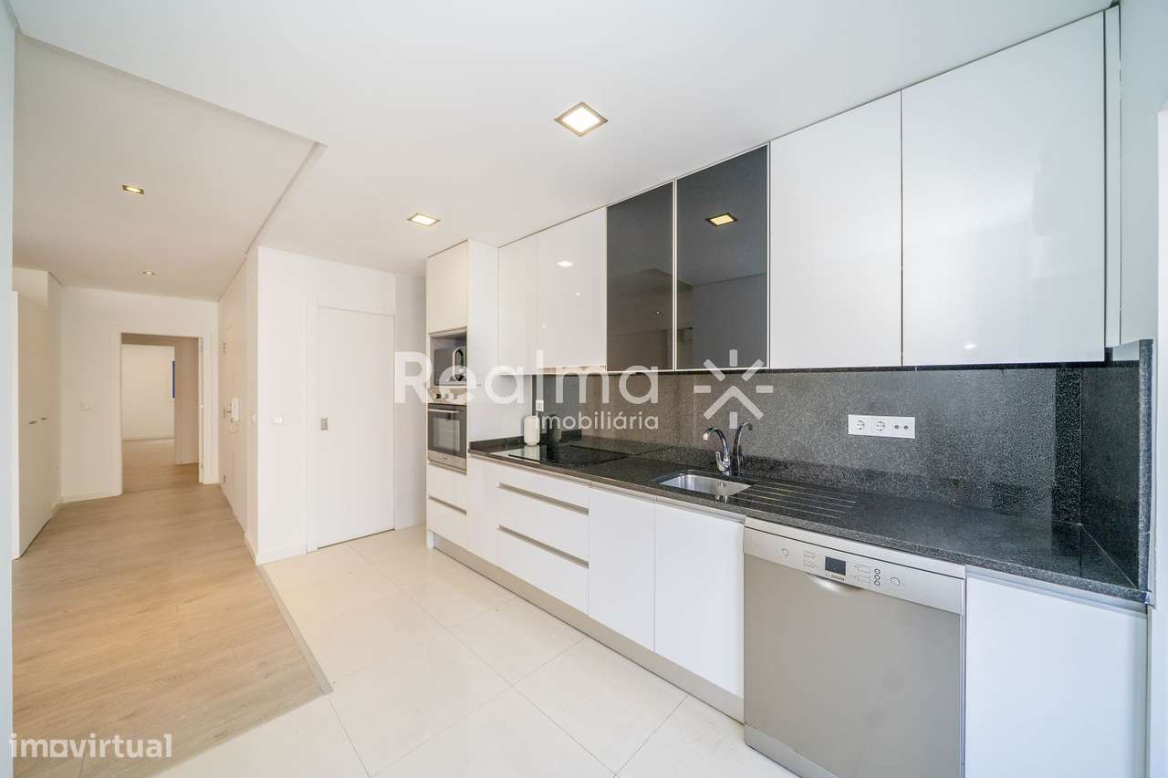 Apartamento T2 Renovado - S.José de S.Lazaro-15