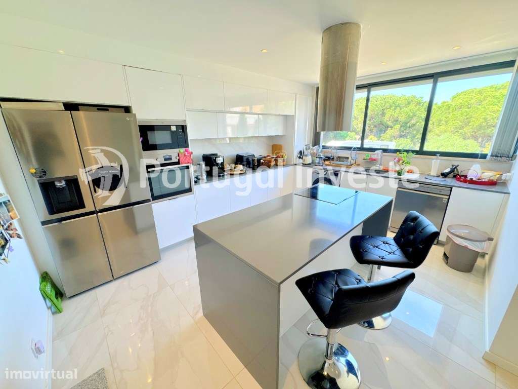 Moradia de Luxo com 3 Suites + T1 Independente em Condomínio com Pi...-7