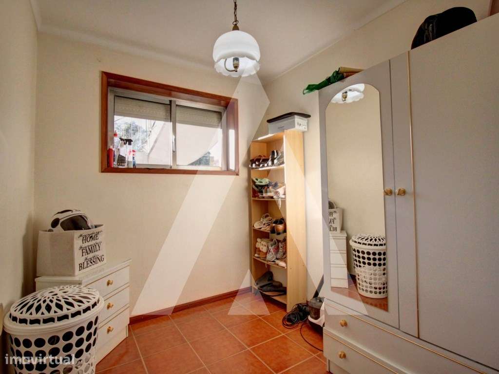 Moradia T6, Isolada, na zona de Oiã-29