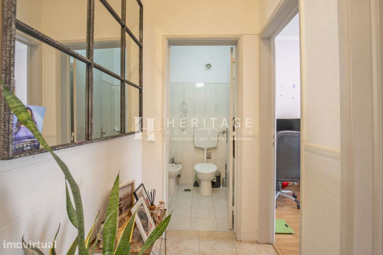 T2 com excelente luz natural no Lavradio | Próximo de tudo-5