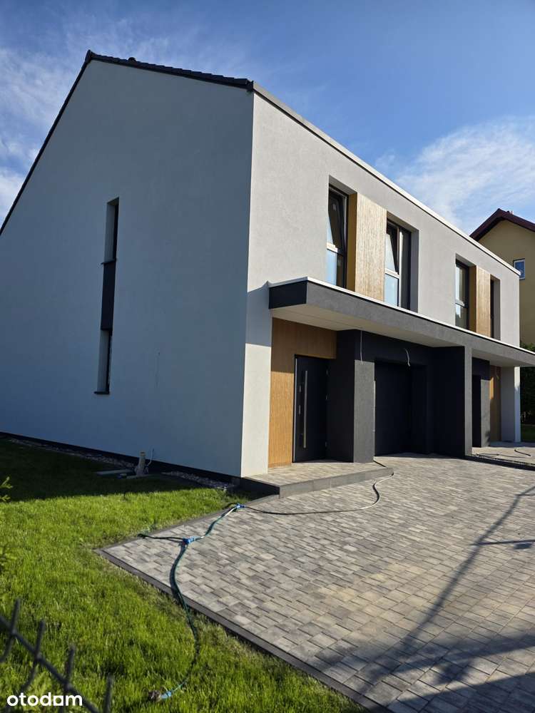 Nowoczesny dom w zabudowie bliźniaczej | Rumia, ul. Płk Dąbka| 150 m²