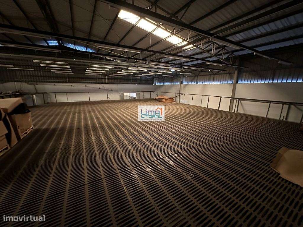 Armazém com 1440 m2 - Marinheiros/Marrazes - Leiria - Grande imagem: 4/6