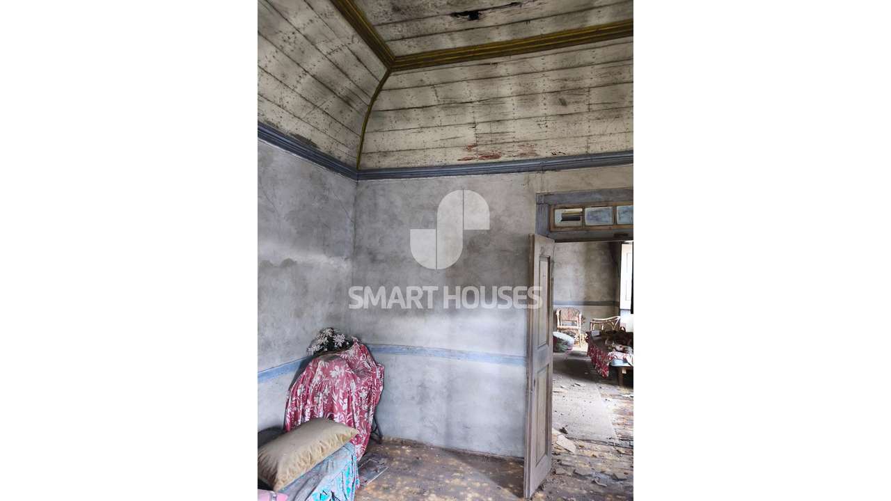 Solar em Ázere p/ reconstruir - Grande imagem: 5/6