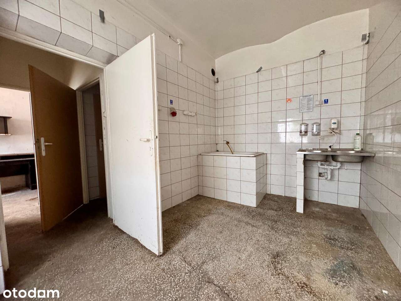 Chrzanów – budynek handlowo-usługowy, ul. 3 Maja - Pełny obrazek: 5/10