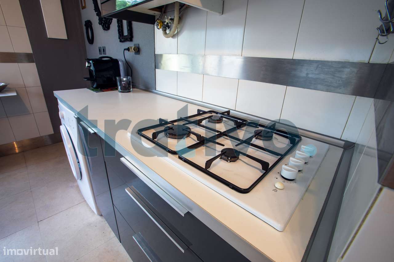 Vende-se apartamento T3 condomínio privado Rua Virgílio Correia Lisboa-10