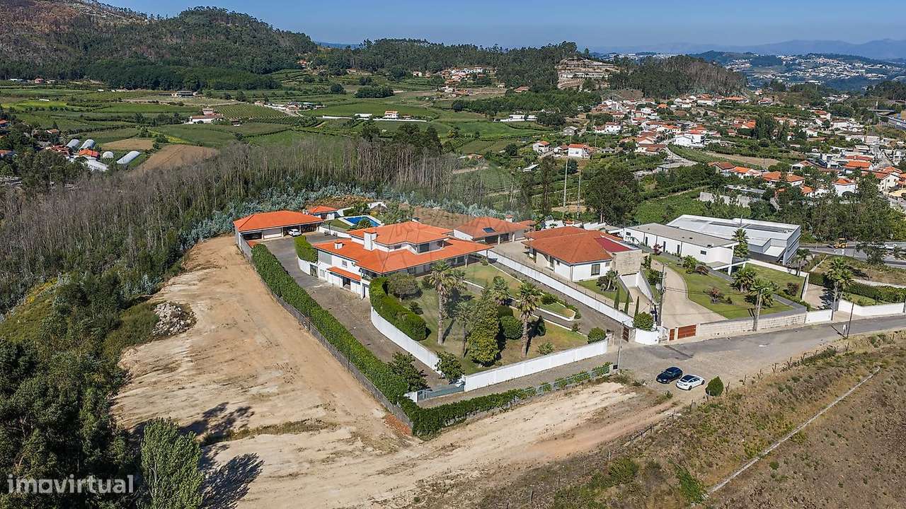 Moradia T5 para venda-4