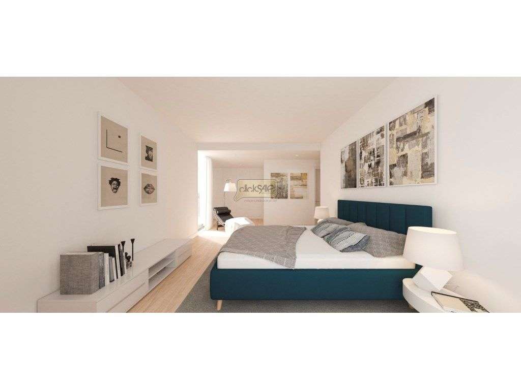 Apartamento T3 com Varanda, Garagem e Piscina