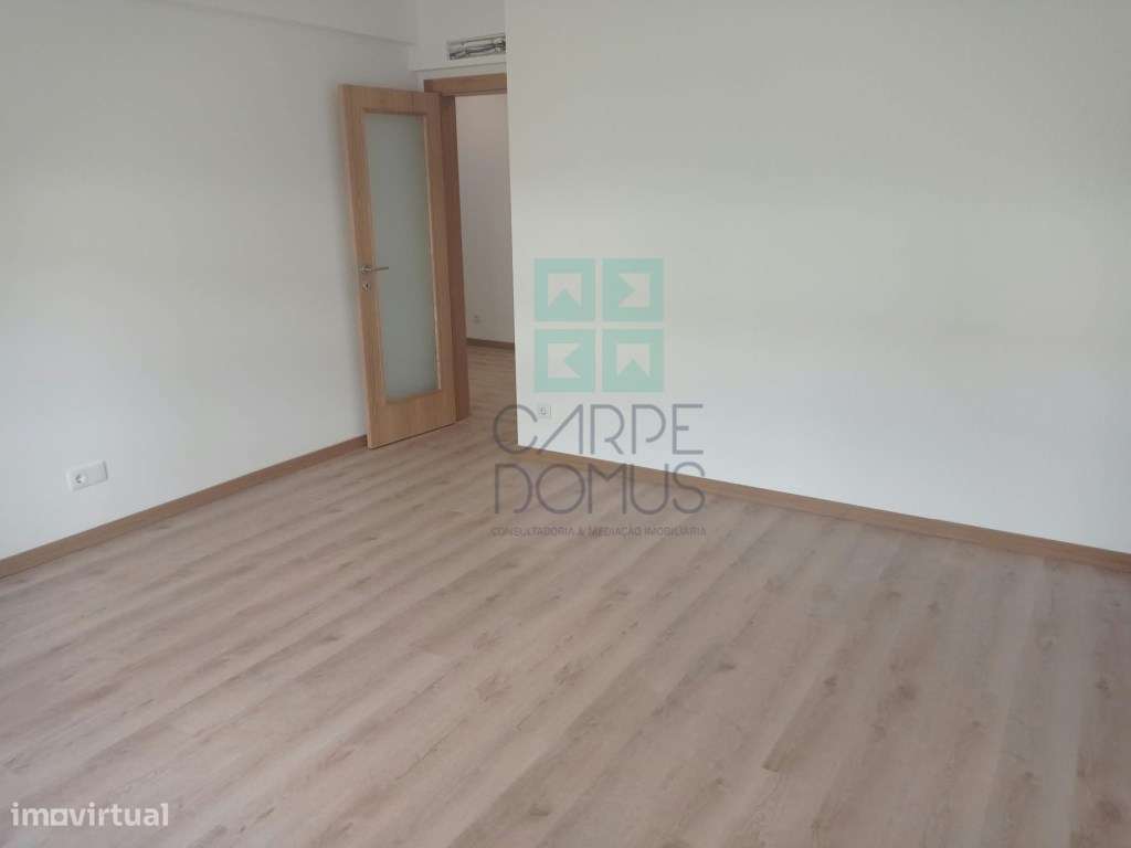Apartamento T2, totalmente remodelado, Casal de São Brás - Amadora-9