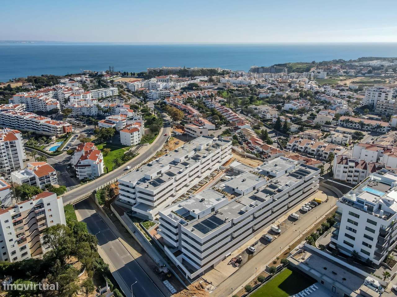 Penthouse inserida num condomínio privado na cidade de Lagos - Grande imagem: 4/30