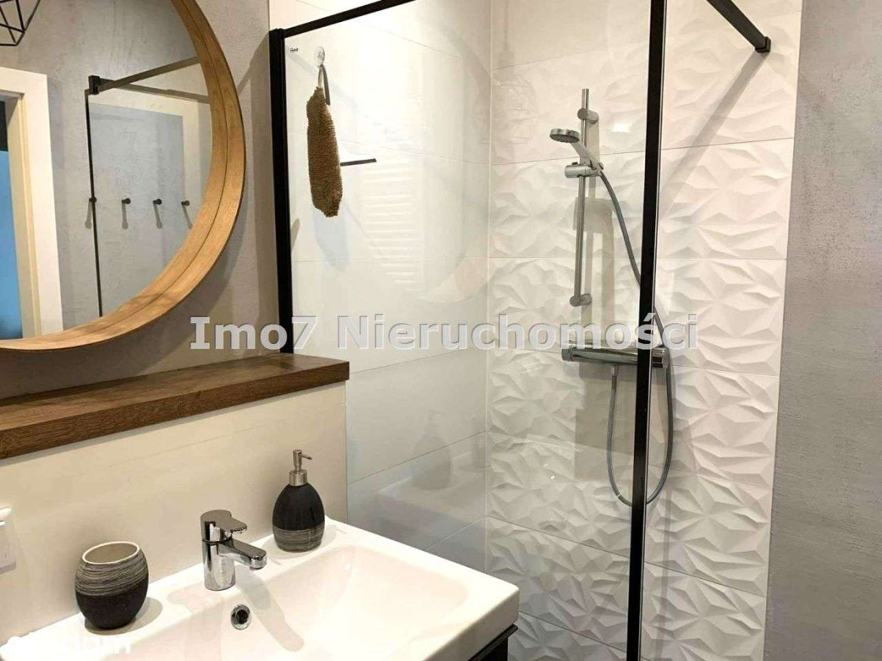 Komfortowe dwa pokoje z dużym tarasem i parkingiem-7