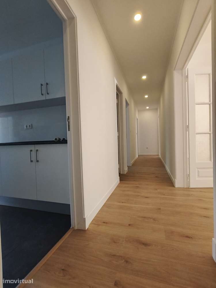 Excelente T3 Alvalade renovado-10