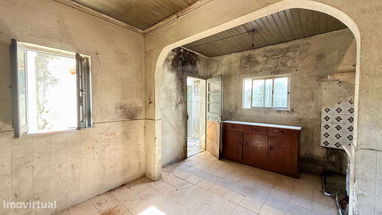 Moradia T2 para venda-25
