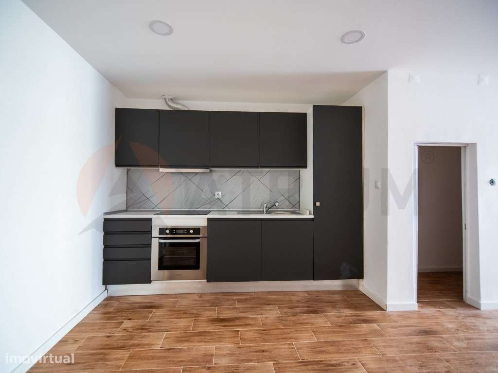 Prédio Renovado no Coração do Centro Histórico de Setúbal-1