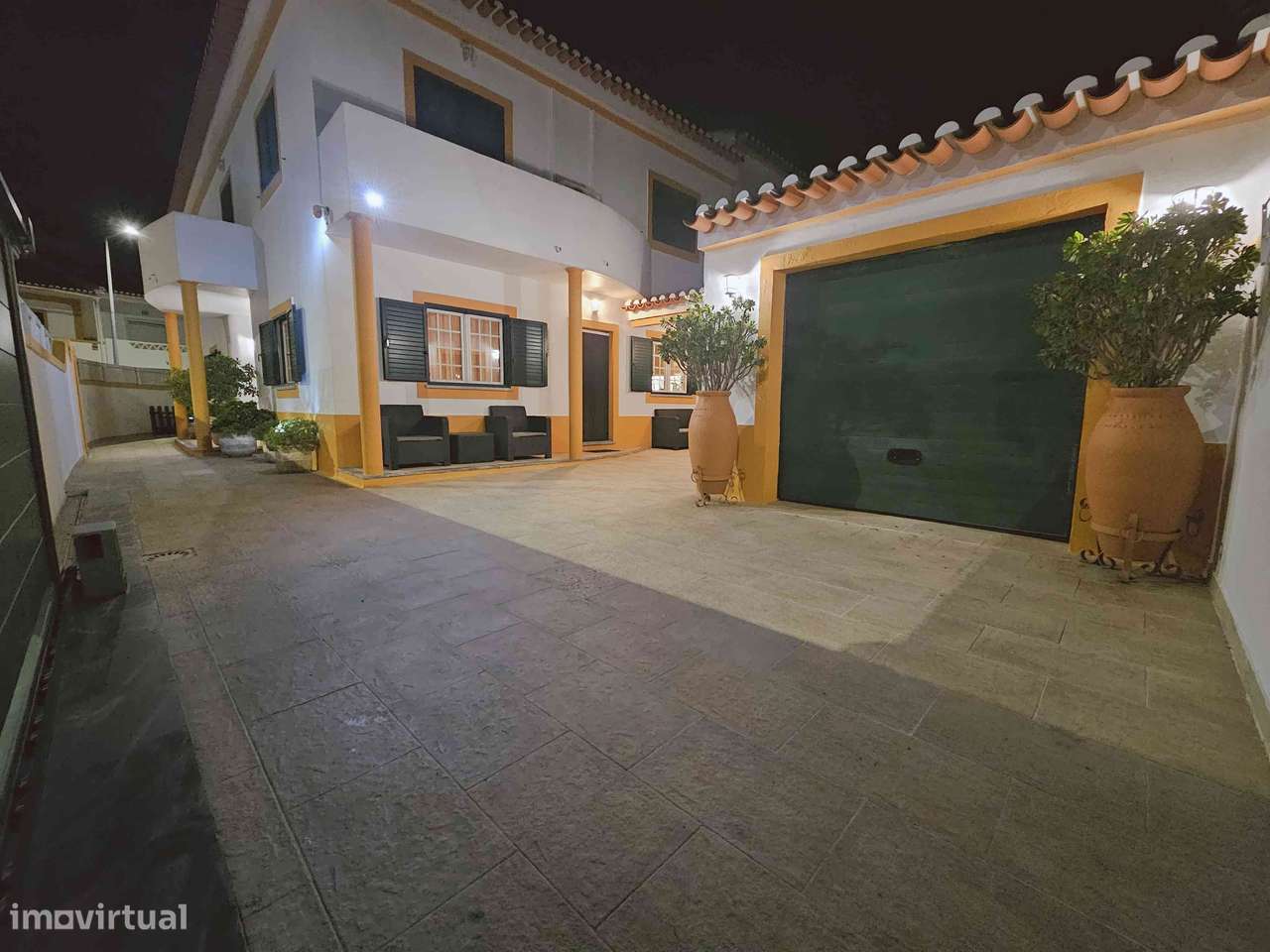 Moradia T4 com Piscina, Garagem e Churrasqueira - Grande imagem: 2/38