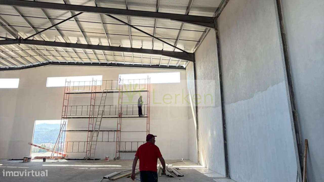 Armazém 1068 m² | Z. Industrial de Santo Tirso | Venda ou Arrendamento - Grande imagem: 5/9