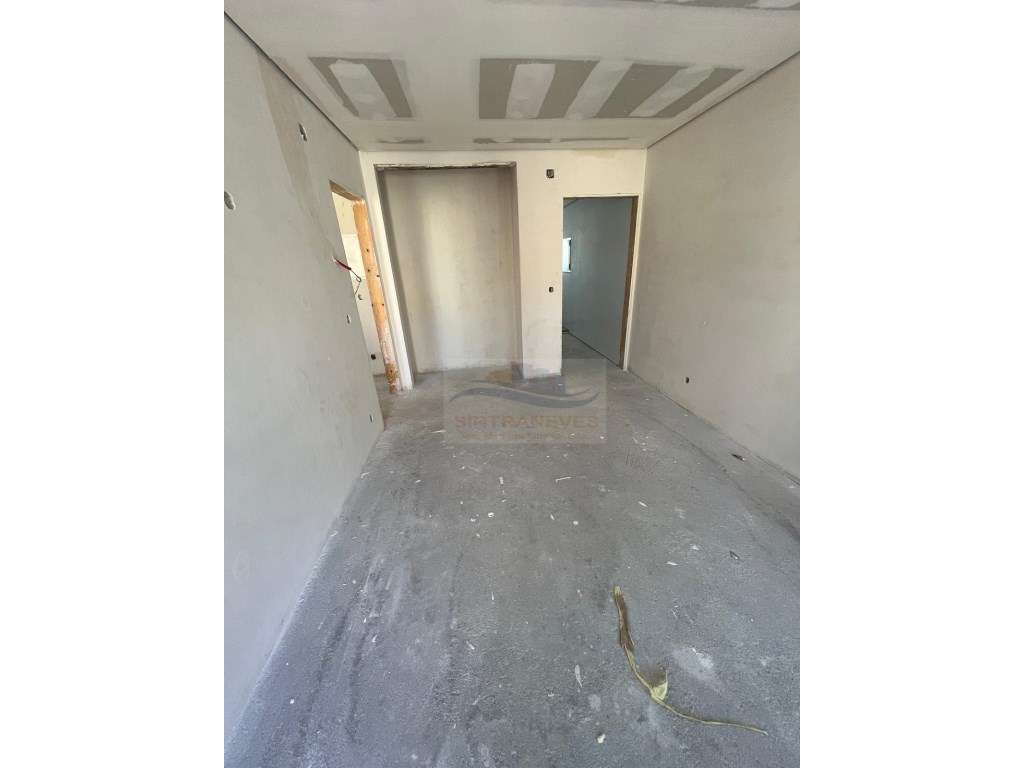 Moradia dos Sonhos 3 Suítes, Piscina, Painel Solar, 4 Vagas Garagem...-12
