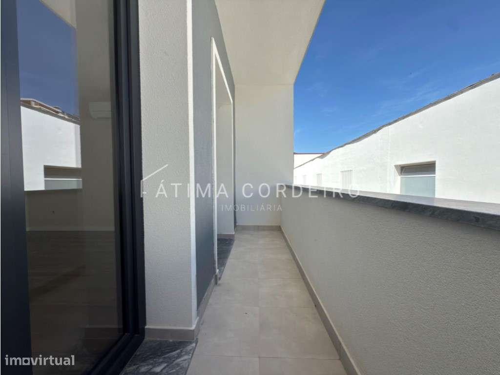 Apartamento T4 de Luxo com 3 Suítes no Coração de Almada. - Grande imagem: 5/27