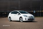 Toyota Prius (Hybrid) - 3