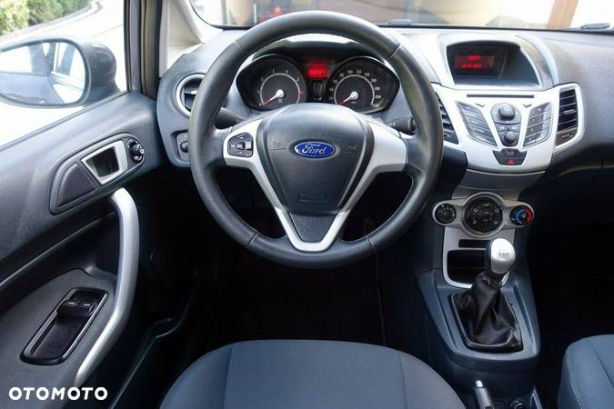 Ford Fiesta - 14