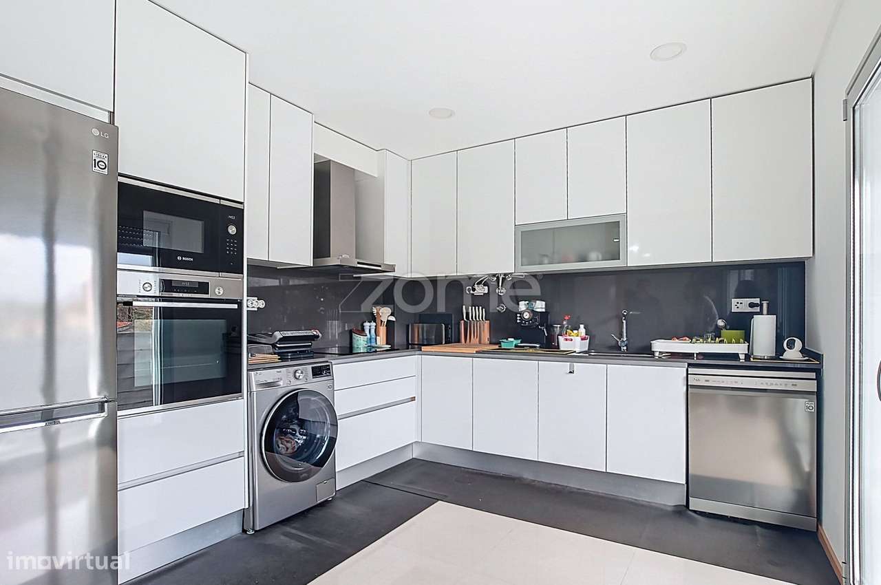 Apartamento T2 Seminovo - Elegância e Conforto - Grande imagem: 5/32