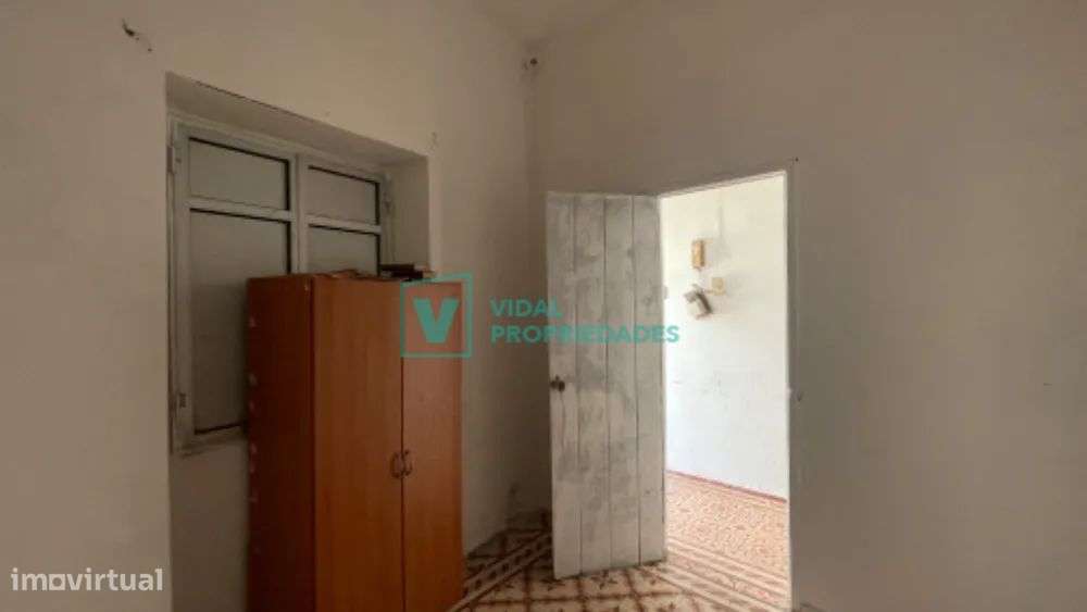 T2 em banda com garagem, jardim e terraço em Faro-14