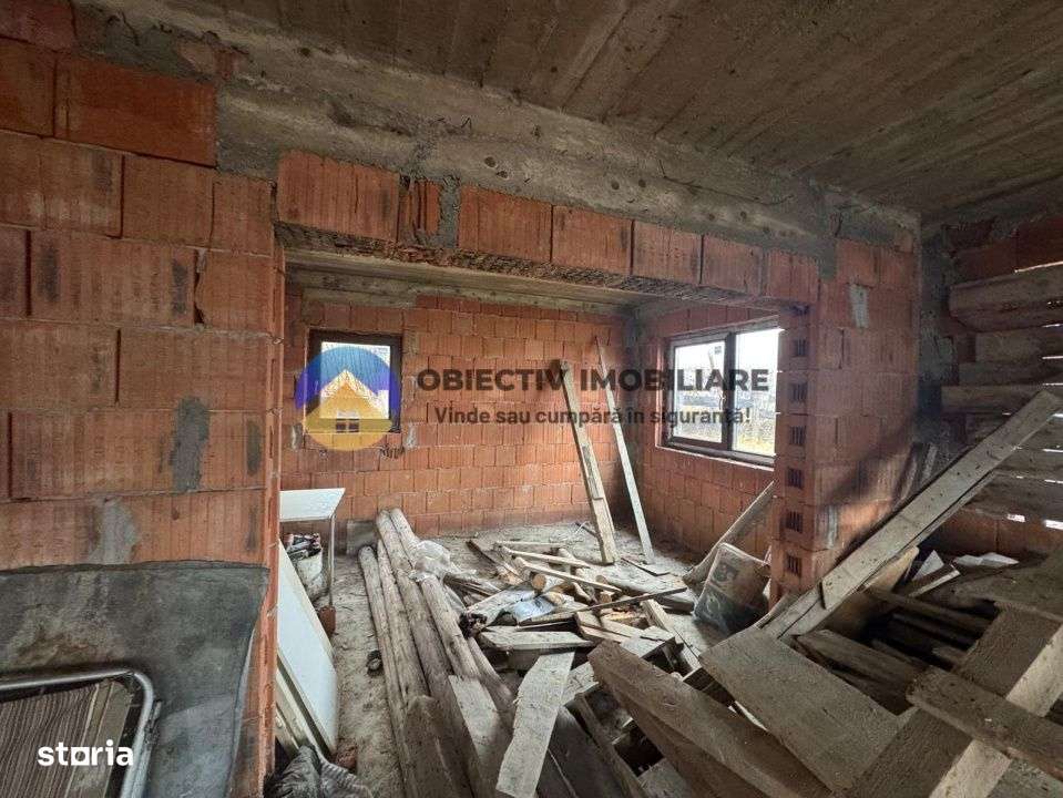 Vila la rosu  + teren 500 mp de vanzare – Zona Fermelor-14