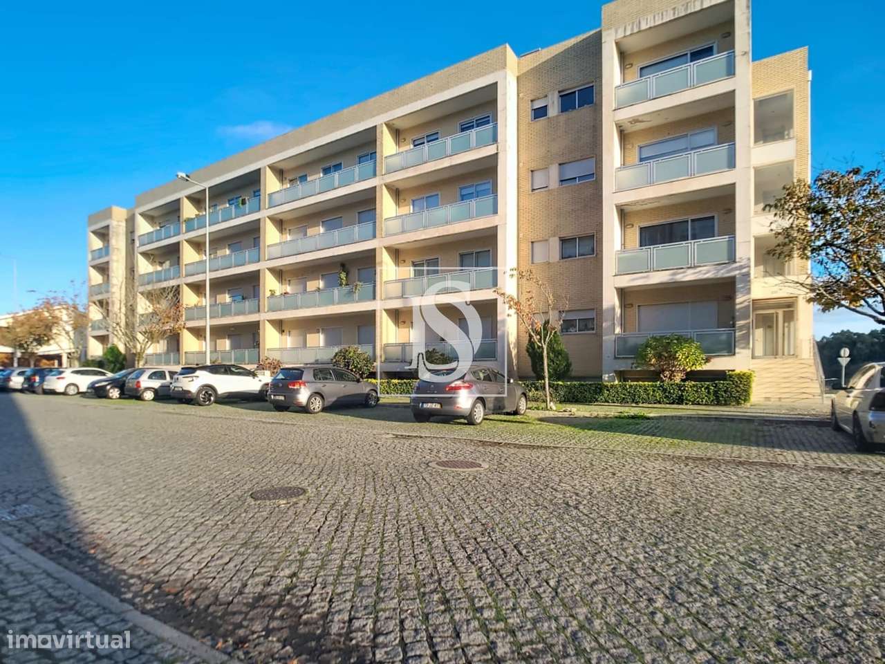 Apartamento T2 - Águas Santas-0