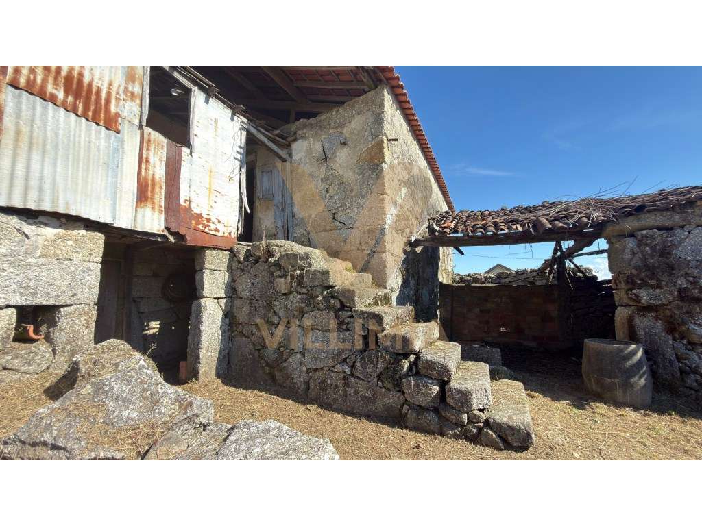 Propriedade com Duas Casas Antigas em Pedra para Restauro - Padreir...-8